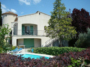 Beautiful Villa in Nyons with Swimming Pool